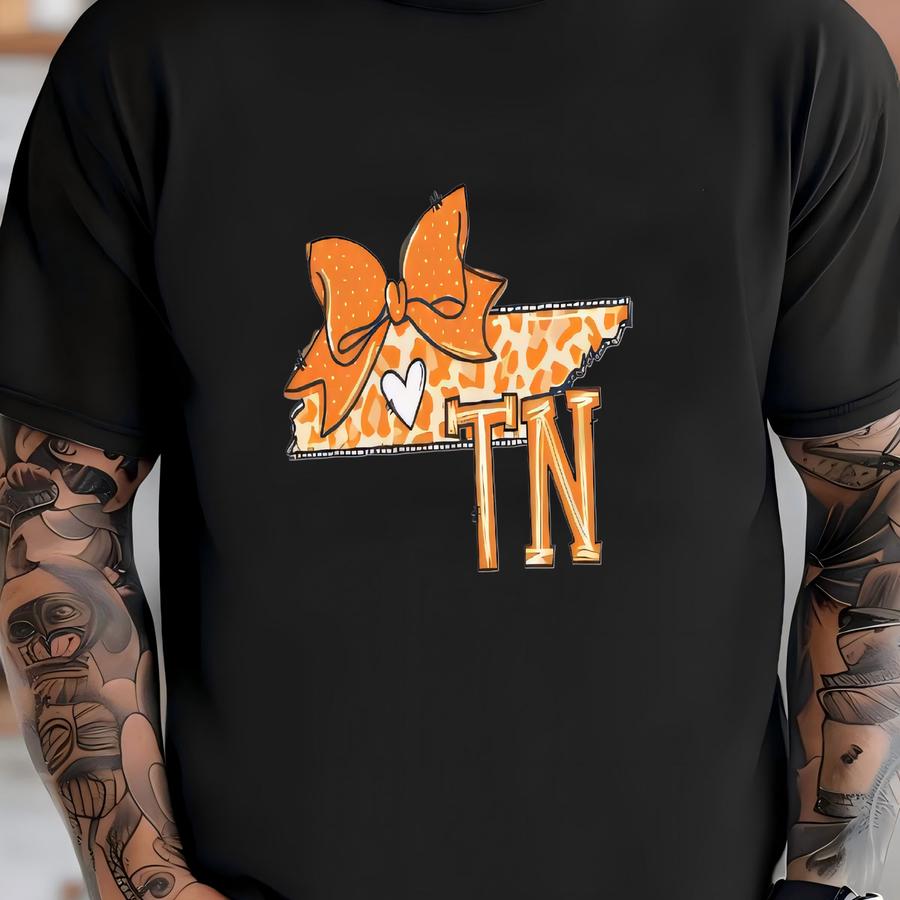 Giraffe Print Unisex Tee: Tennessee Style College Apparel T-shirt