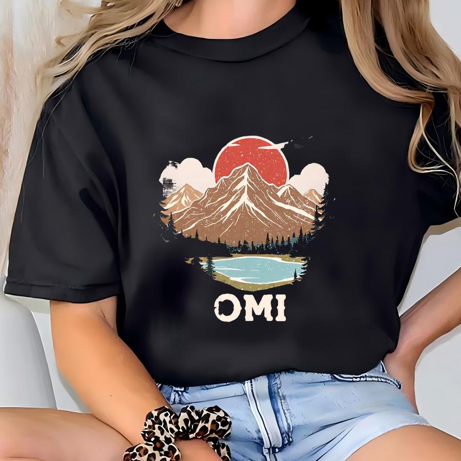 Vintage Wyoming Landscape Hoodie: Outdoors Hiker Souvenir T-shirt