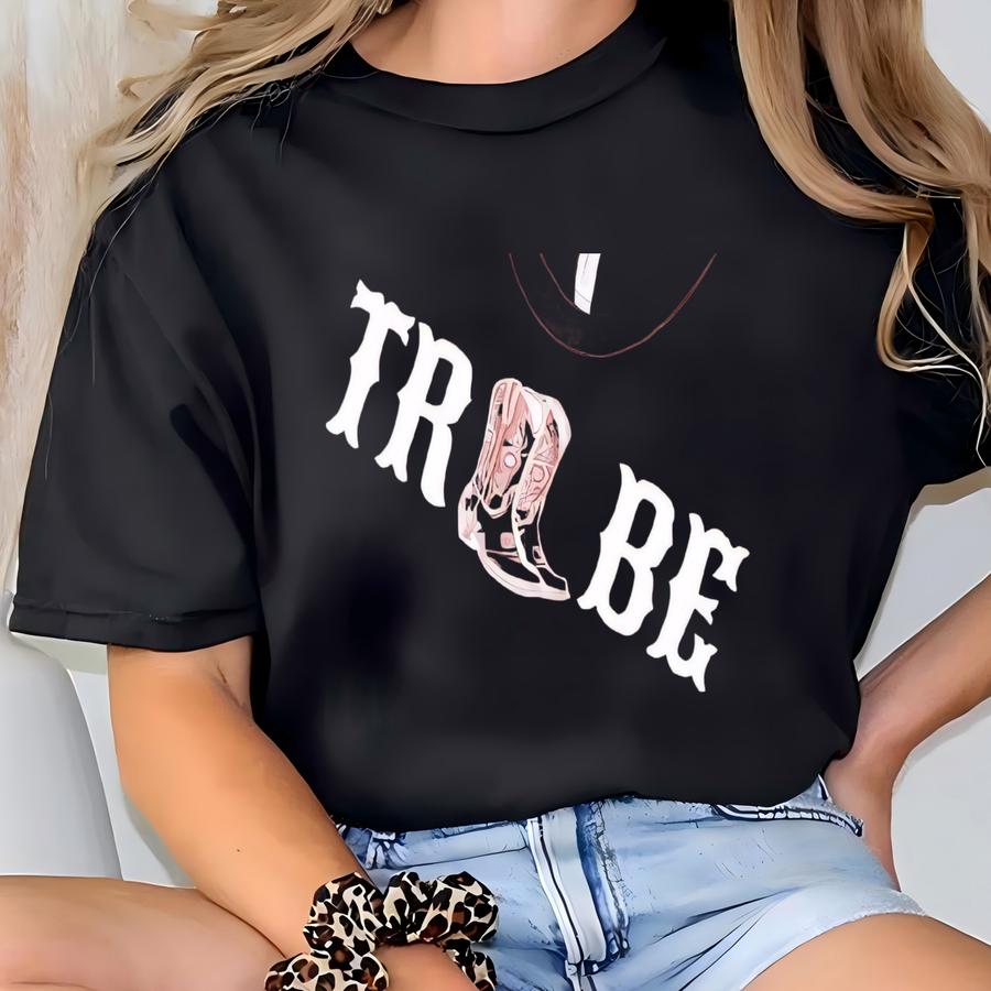 Bride Tribe Shirt, Howdy Bride Tshirt, Bridal Party Gift, Wedding Day Getting Ready, Bachelorette Merch, Group Matching T-shirt