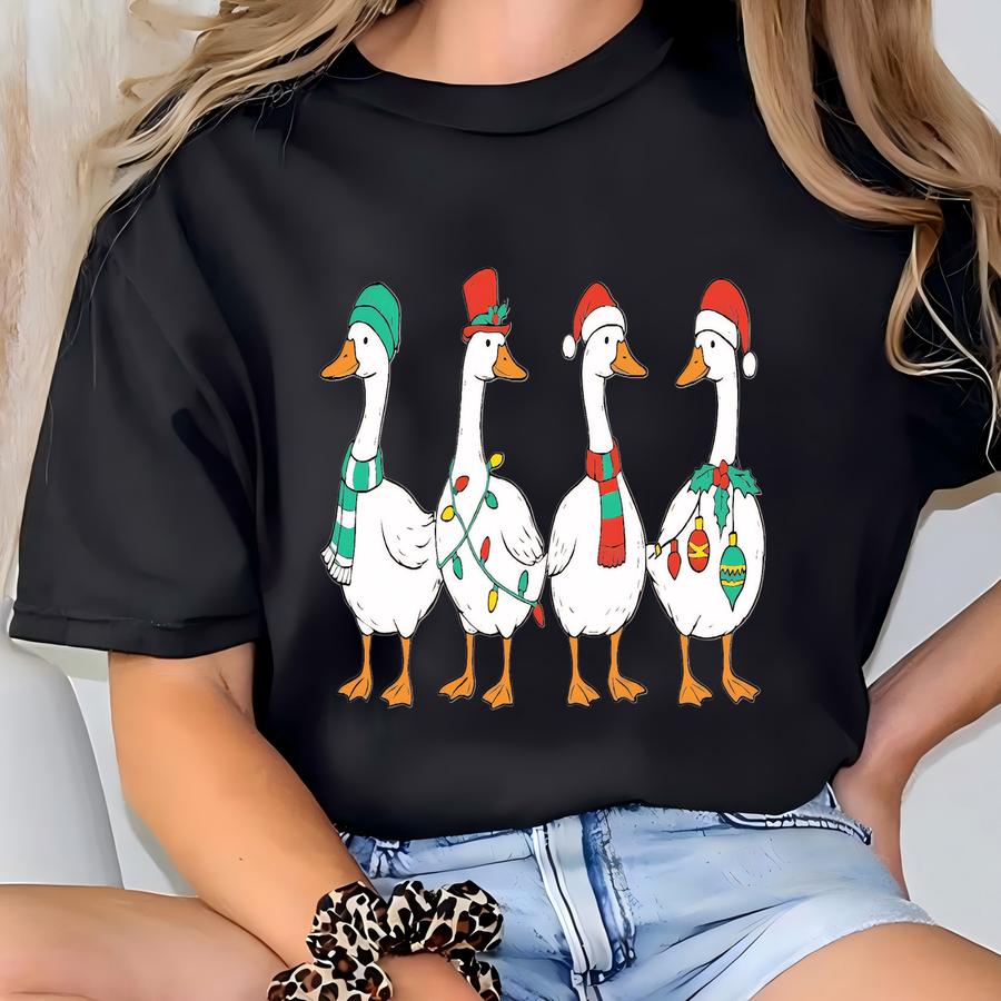 Retro Funny Christmas Ducks Funny Animals Christmas Farm Lover Christmas Graphic Tshirt For Women T-shirt