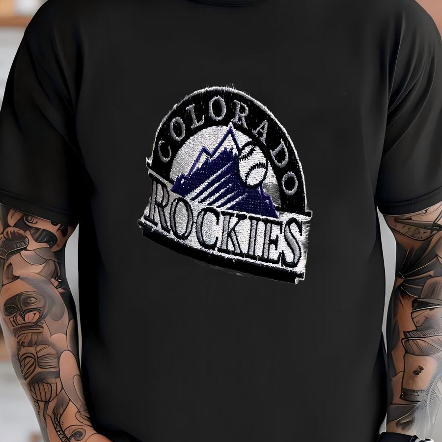 Vintage 1990s Colorado Rockies Mlb Baseball White And Purple Snap Back Hat (fits Head Size Small/medium) T-shirt