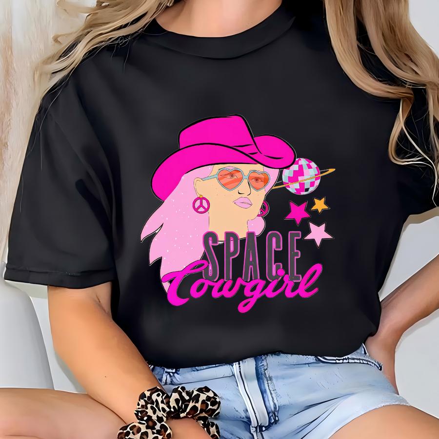 Space Cowgirl Shirt – Retro Pink Disco Western Graphic Tee – Cute Y2k Alien Cowgirl Gift – Hoodie Hoodie Sweatshirt Long Sve Skuc 69 T-shirt