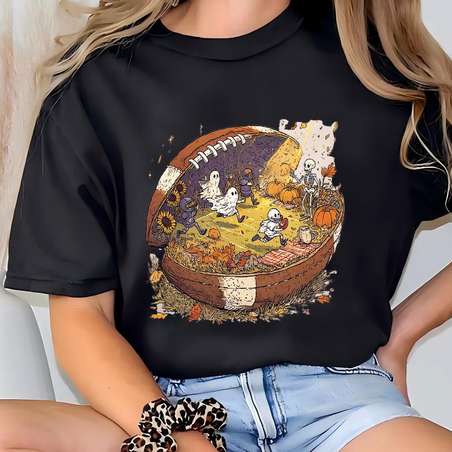 Halloween Football Sweatshirt, Spooky Fall Ghost Tee, Ghost Playing Football Sweatshirt, Autumn Sports T Shirt, Cozy Halloween Outfit T-shirt