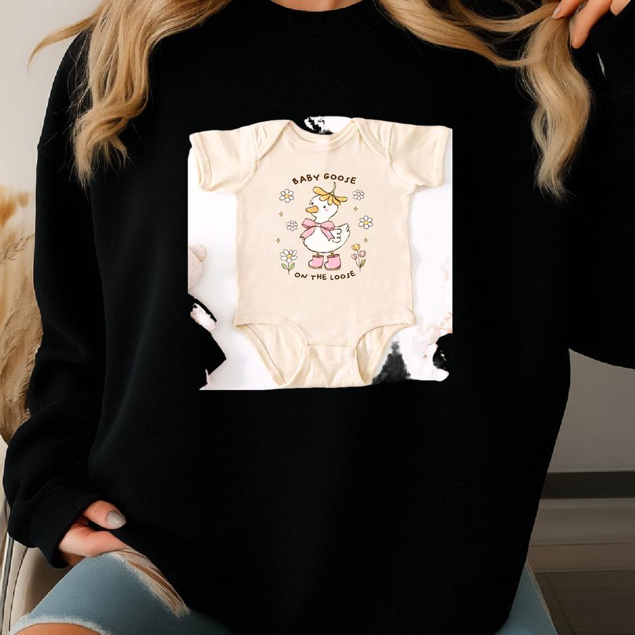 Baby Goose On The Loose Kids Shirt, Funny Toddler Farm Animal Tee, Cute Goose Lover Shirt, Birthday Outfit, Silly Goose Gift Idea Sweatshirt