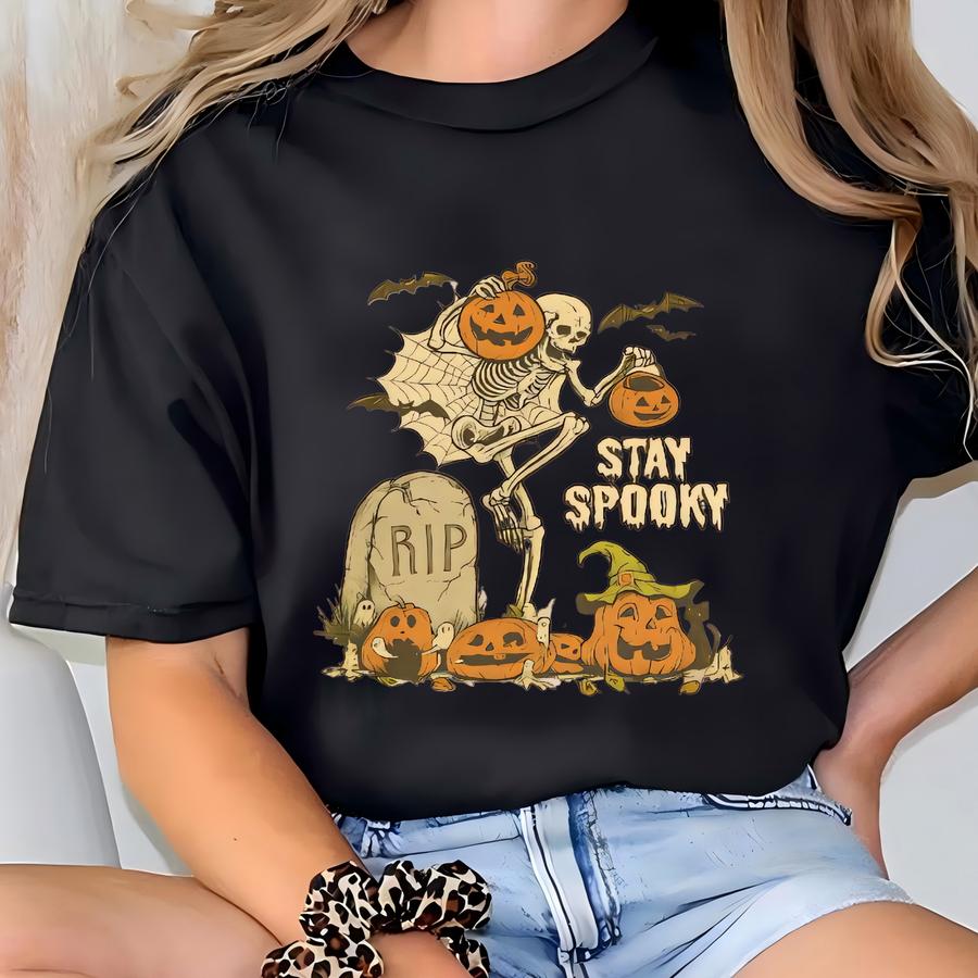 Stay Spooky Halloween Sweatshirt, Skeleton Pumpkin Graveyard Crewneck, Funny Spooky Season Pullover, Retro Horror Fall Outfit T-shirt