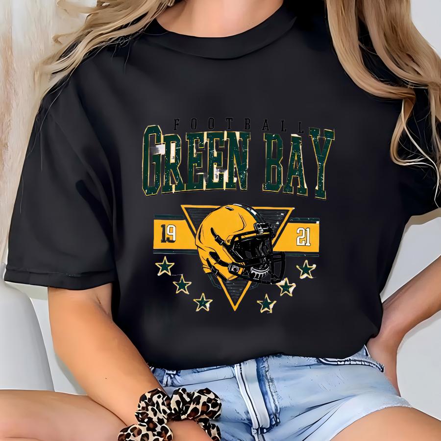 Green Bay Football Sweatshirt, Retro Green Bay Shirt, Green Bay Game Day Tshirt, Green Bay Graphic Tee, Football Crewneck, Green Bay Gift T-shirt