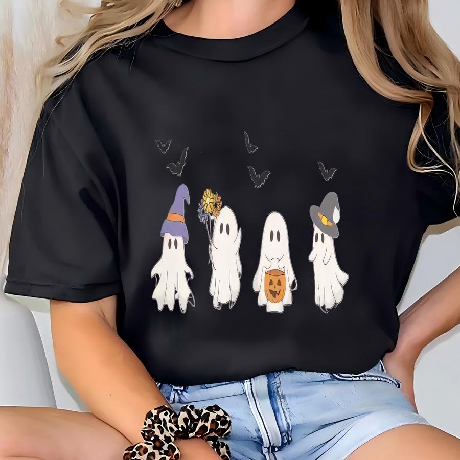 Cute Halloween Ghost Sweatshirt, Playful Ghost Crewneck Jumper, Bats Halloween Sweater, Halloween Festivities Pullover, Ghostly Sweatshirt T-shirt