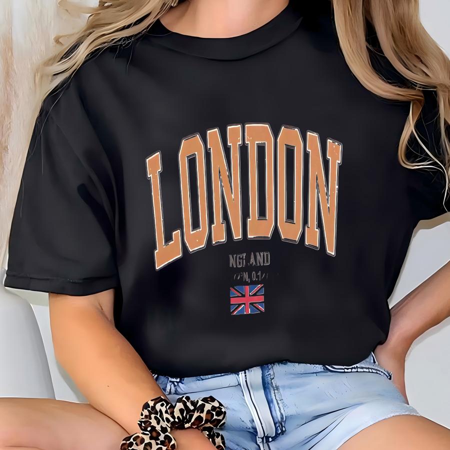 Vintage London Sweatshirt | Classic Uk Crewneck Sweater | Unisex Oversized Jumper | England Souvenir Gift T-shirt