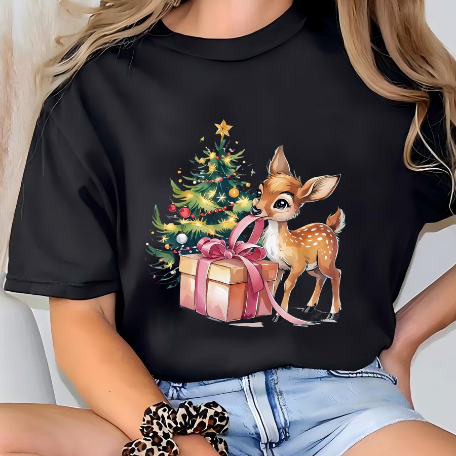 ® Retro Reindeer Christmas Shirt, Christmas Party Tee, Vintage Christmas Shirt, Holiday Graphic Tee, Cute Christmas Shirt T-shirt