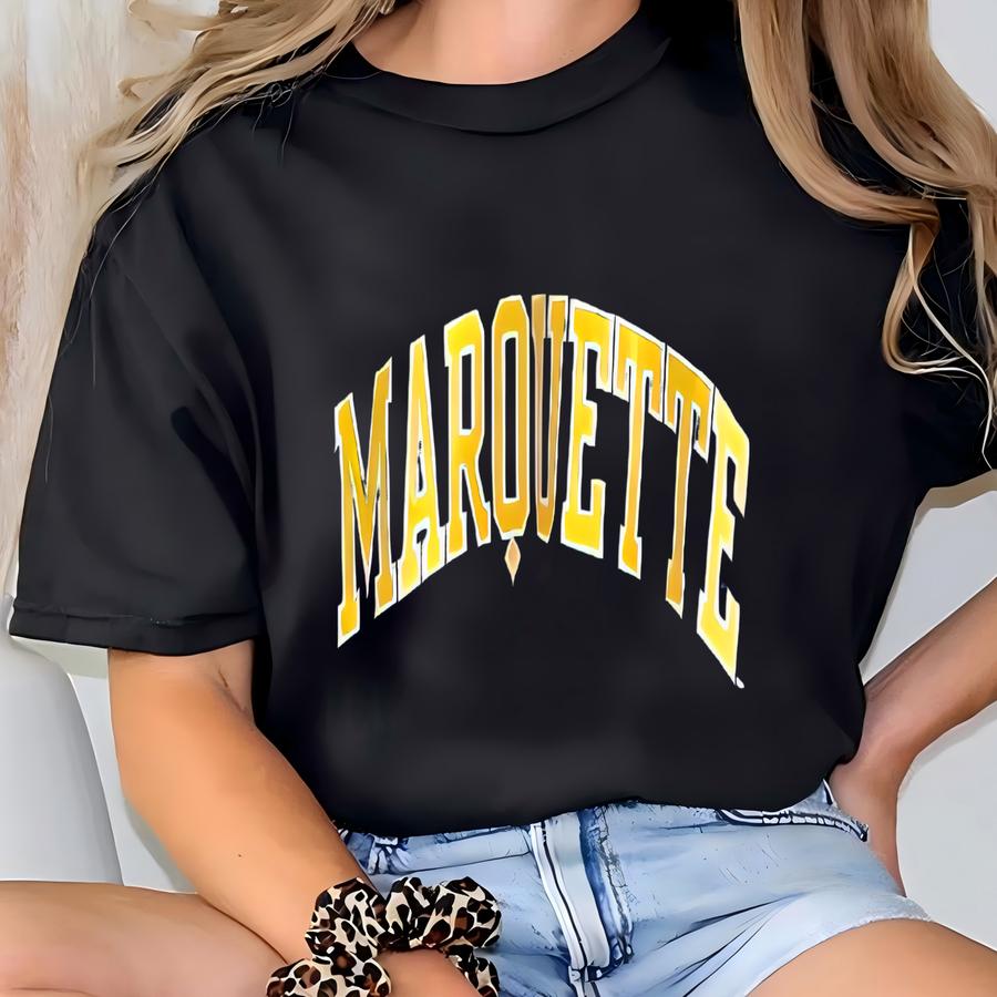 Vintage Marquette Golden Eagles Pullover Windbreaker - Marquette University - Ncaa - - Y Logo - Blue Color - Men’s L T-shirt