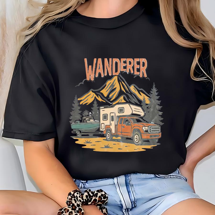 Wanderer Sweatshirt: Mountain Adventure, Family Vacation, Camping Gift T-shirt