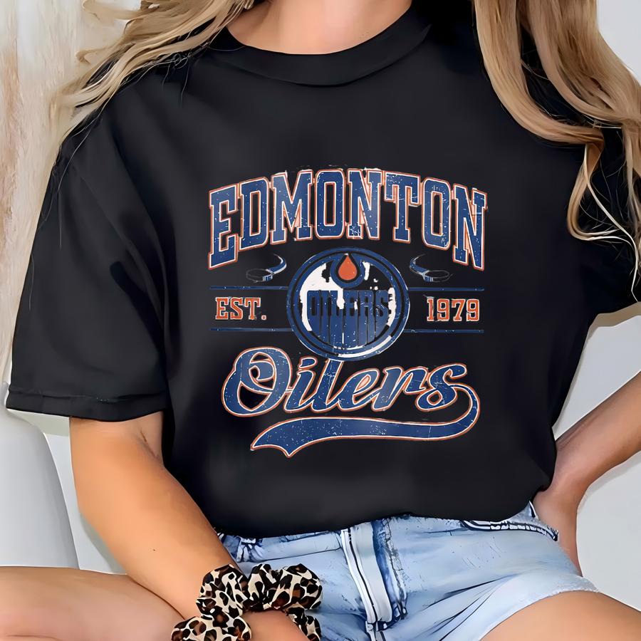 Edmonton Oiler Sweatshirt, Vintage Edmonton Hockey Shirt, Edmonton Hockey Crewneck, Oilers Hockey Youth Sweater, Hockey Fan Gift T-shirt