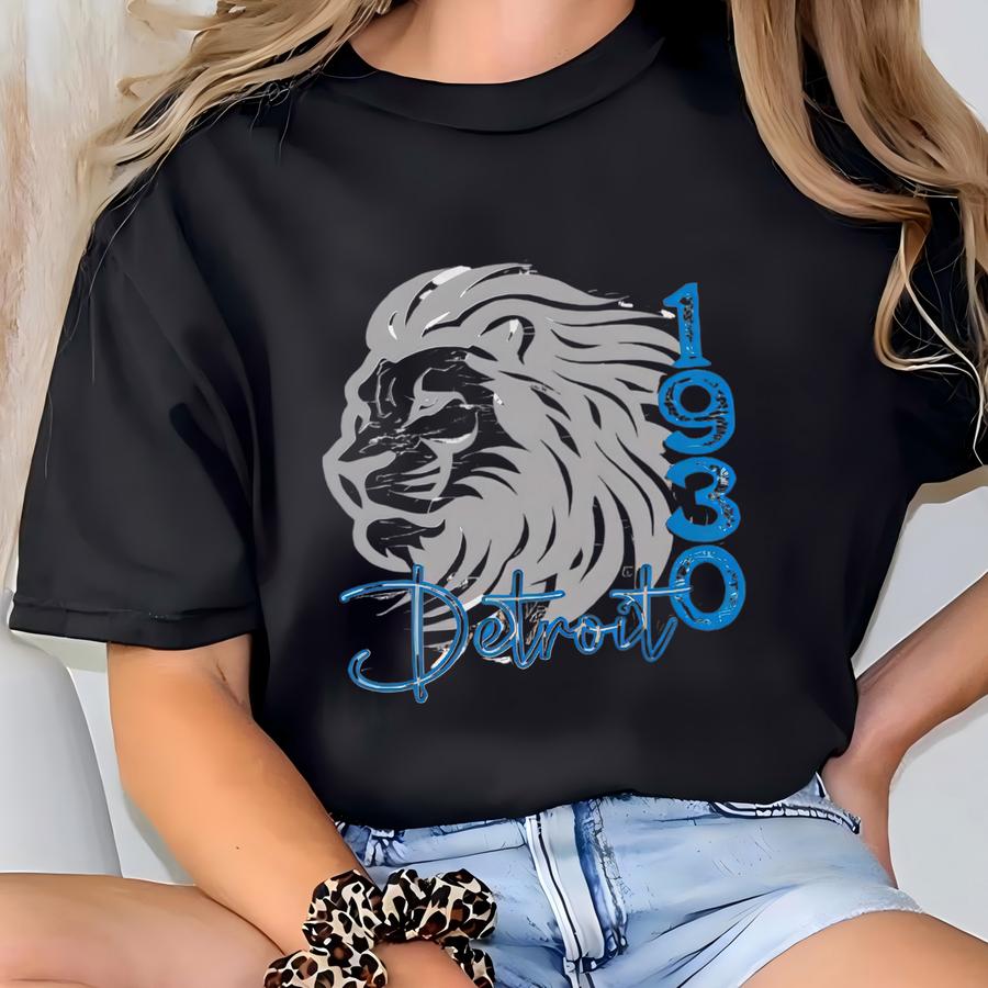 Detroit Football Shirt, Lion Mascot Sweatshirt, Detroit Football Fan, Game Day Spirit Wear, Detroit Hoodie, Lion Tailgating Apparel T-shirt