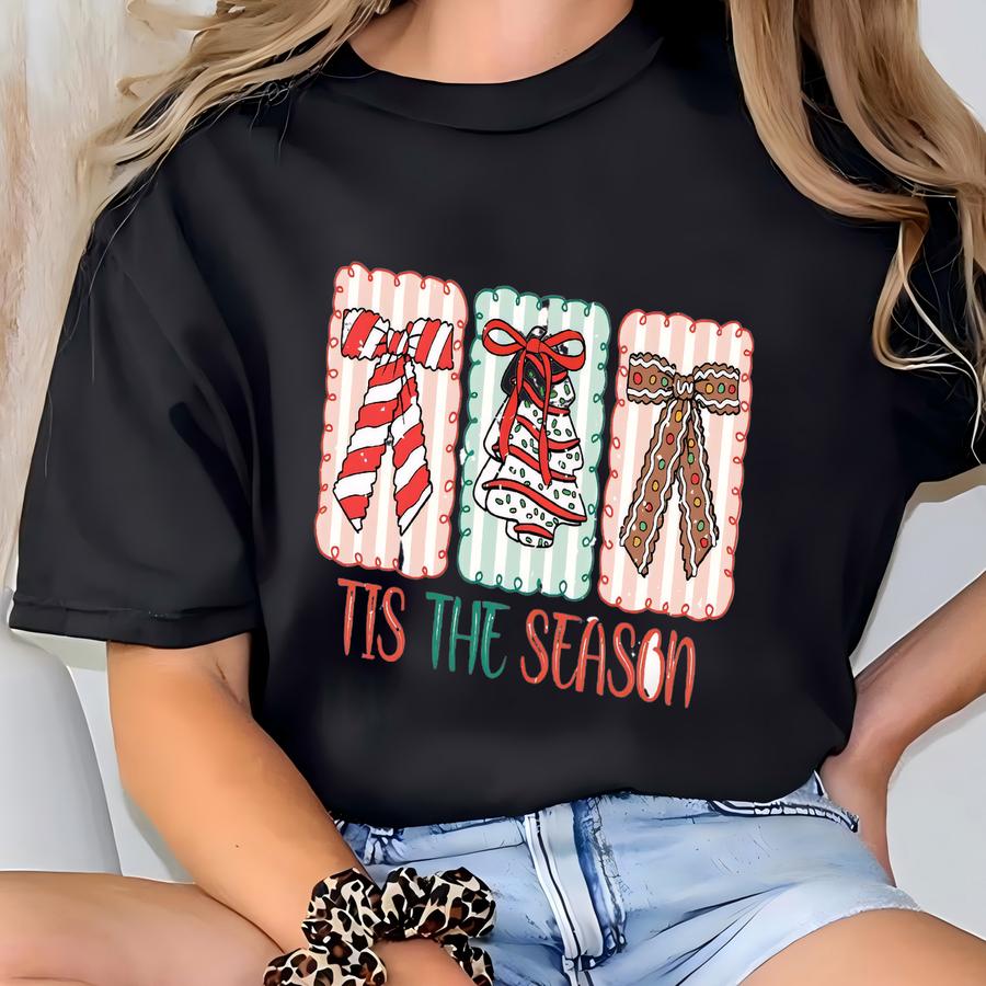 Christmas Shirt: Retro Santa, Coquette Holiday Tee T-shirt