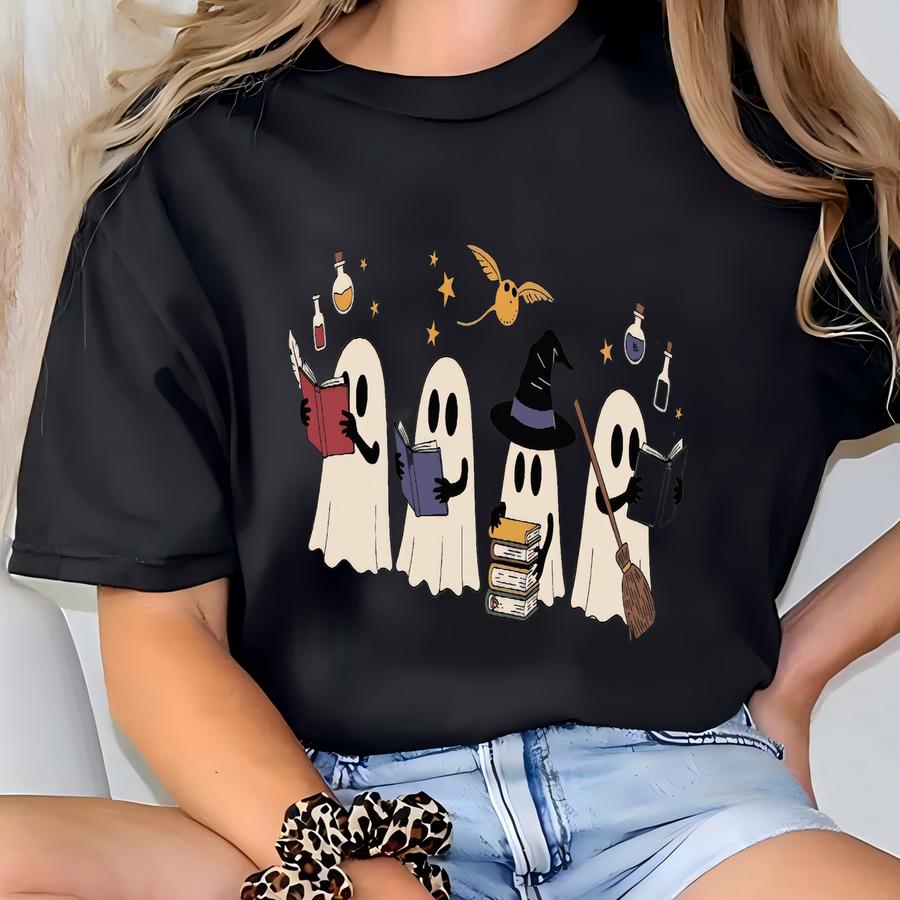 ® Cute Ghost Reading Book Halloween Hoodie, Ghost Reading Book Girly Shirt, Ghost Girly Halloween Gift, Halloween Gift T-shirt