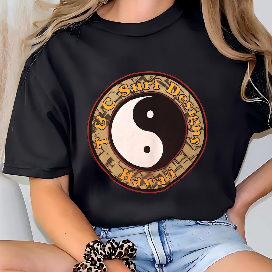 Vintage Tc Surf Designs Red Sweatshirt Small Town And Country Surf Wear Logo Printed Crewneck Tnc Hawaii Surfer Clothing Sweater Size S T-shirt