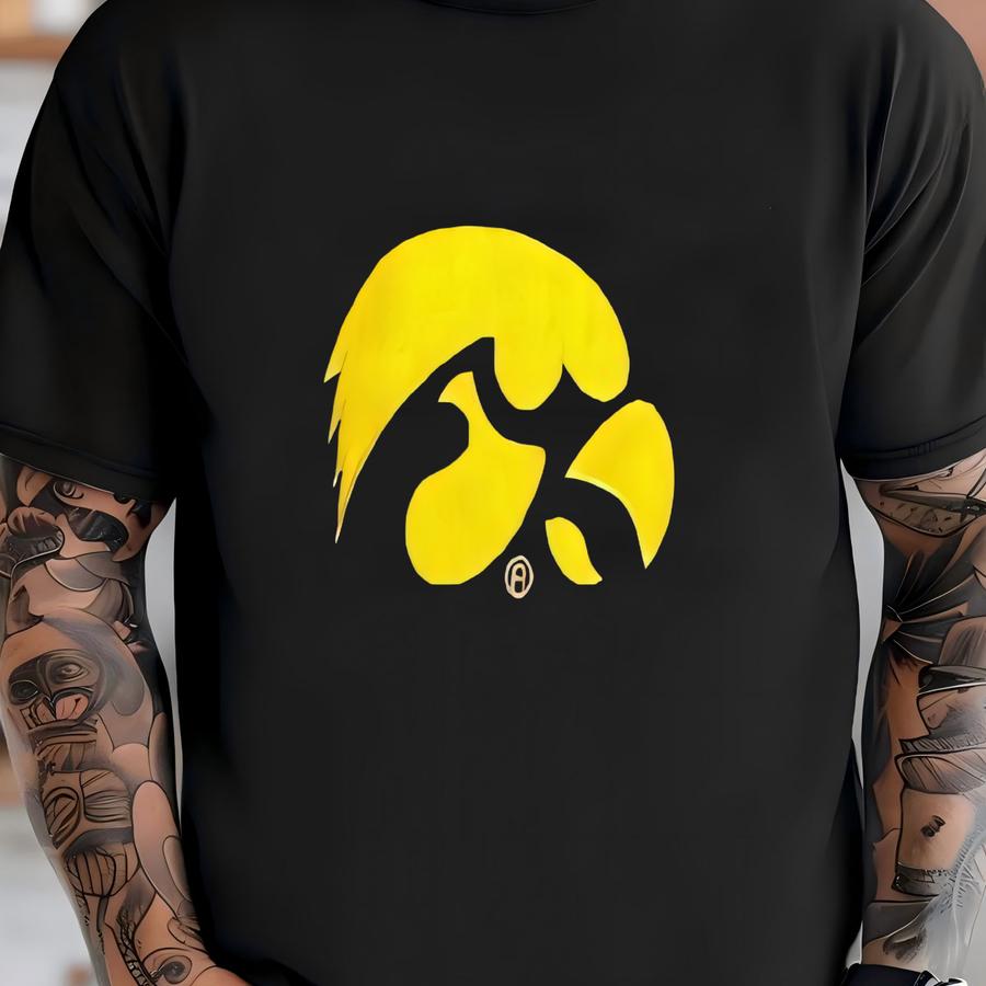 Vintage 1990s Jeff Hamilton Iowa Hawkeyes Big Ten College Genuine Leather Sve Reversible Bomber Jacket (size Adult Xl) T-shirt