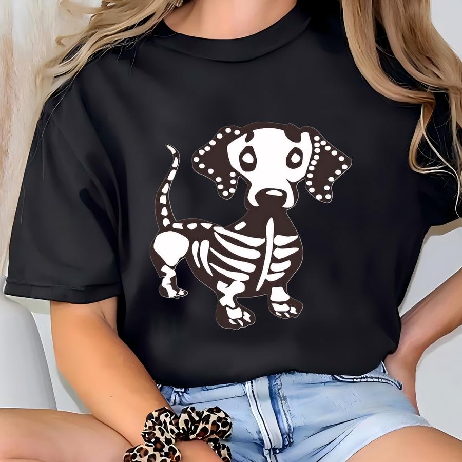 Dachshund Skeleton Crewneck: Funny Halloween Dog Sweatshirt T-shirt
