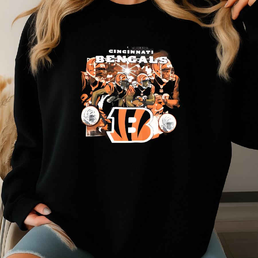 Vintage  Black T Shirt Medium Spell Out Logo Shirt American Football Rugby Tshirt Size M Sweatshirt