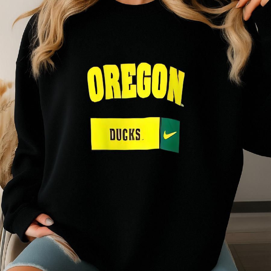 Vintage 90s University Sweatshirt Crewneck Pullover Ducks Print Logo Green  Sweatshirt