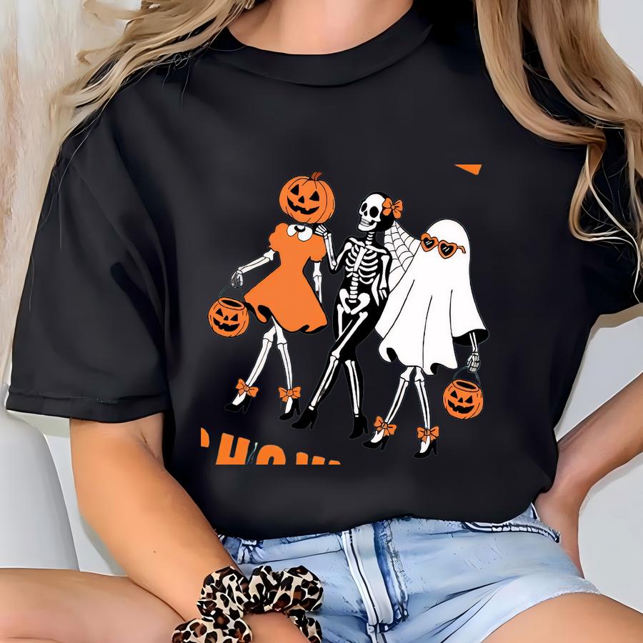 The Life Of A Showghoul Shirt , Cute Ghost Halloween T Shirt, Funny Skeleton, Spooky Season Gift T-shirt