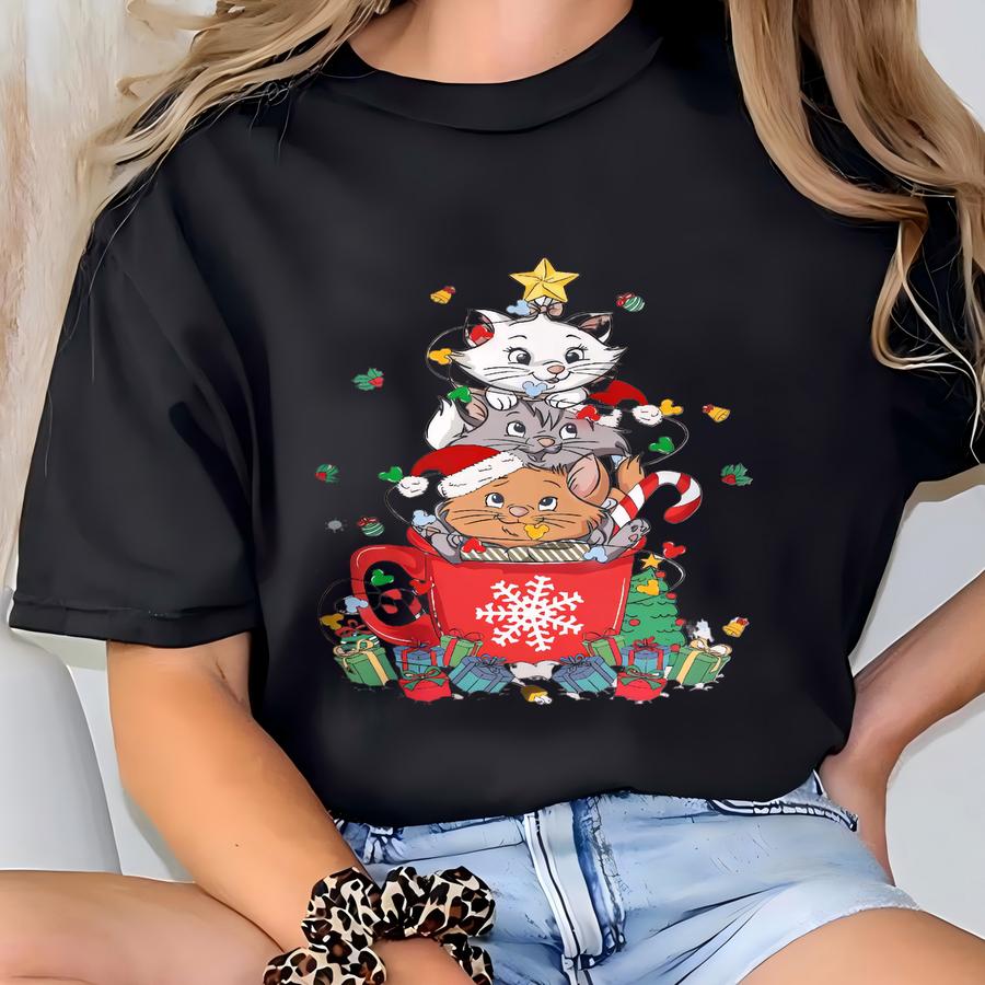 The Aristocats Christmas Lights Shirts, Marie Cat Xmas Sweatshirt, Very Merry Xmas Party 2025 Sweatshirt, Cats Christmas Gift T-shirt