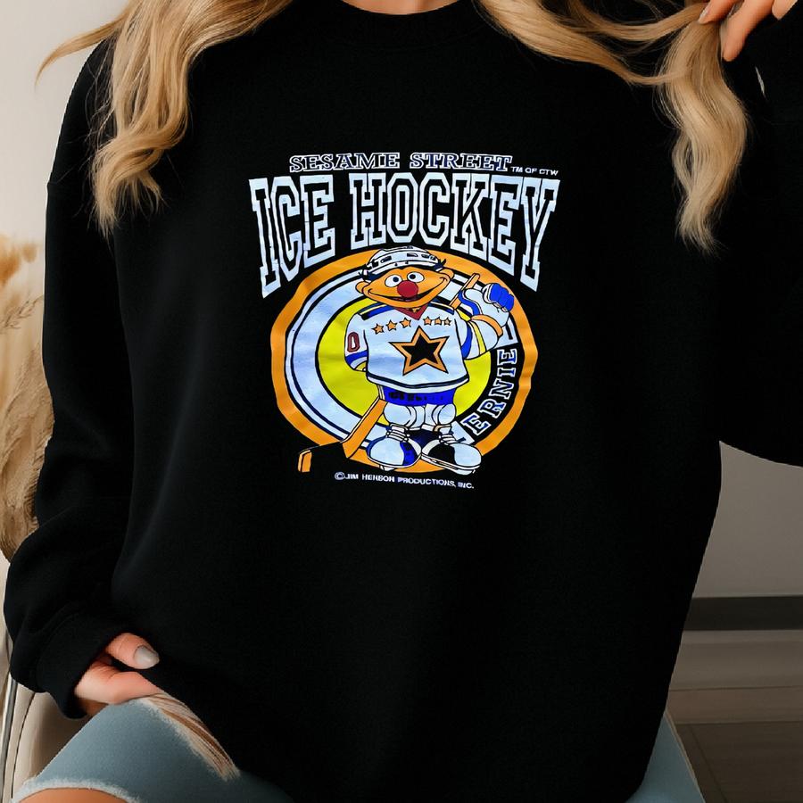 Vintage Sesame Street Ice Hockey Big Printed Crewneck Sweatshirt Size S Sweatshirt