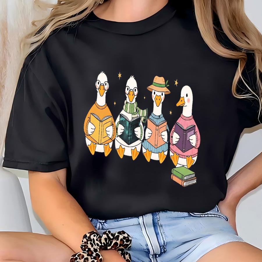 ® Just A Bookish Goose Shirt, Animal Book Lover Gift, Silly Goose Reading Shirt, Teacher Goose Shirt, Librarian Bookworm Gift T-shirt