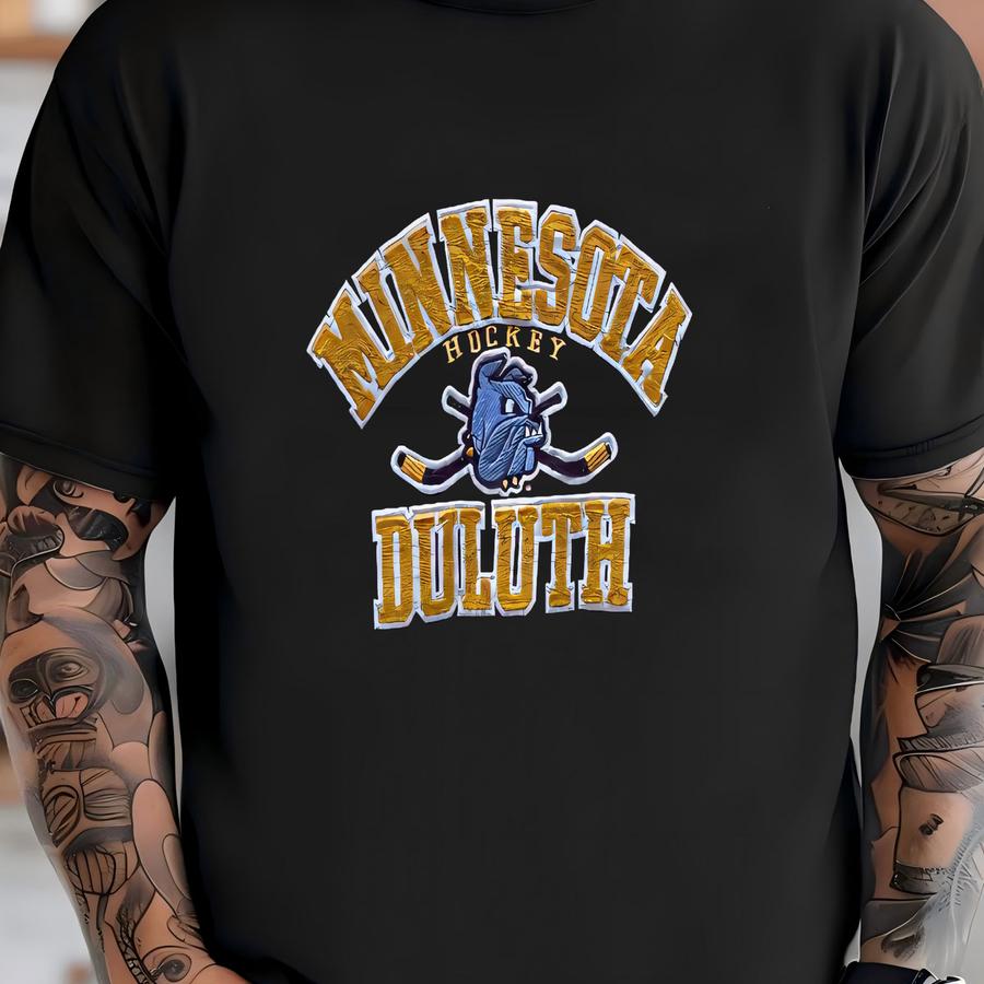 Vintage Minnesota Duluth Bulldogs Hockey Crewneck Sweatshirt Size S Fits M T-shirt