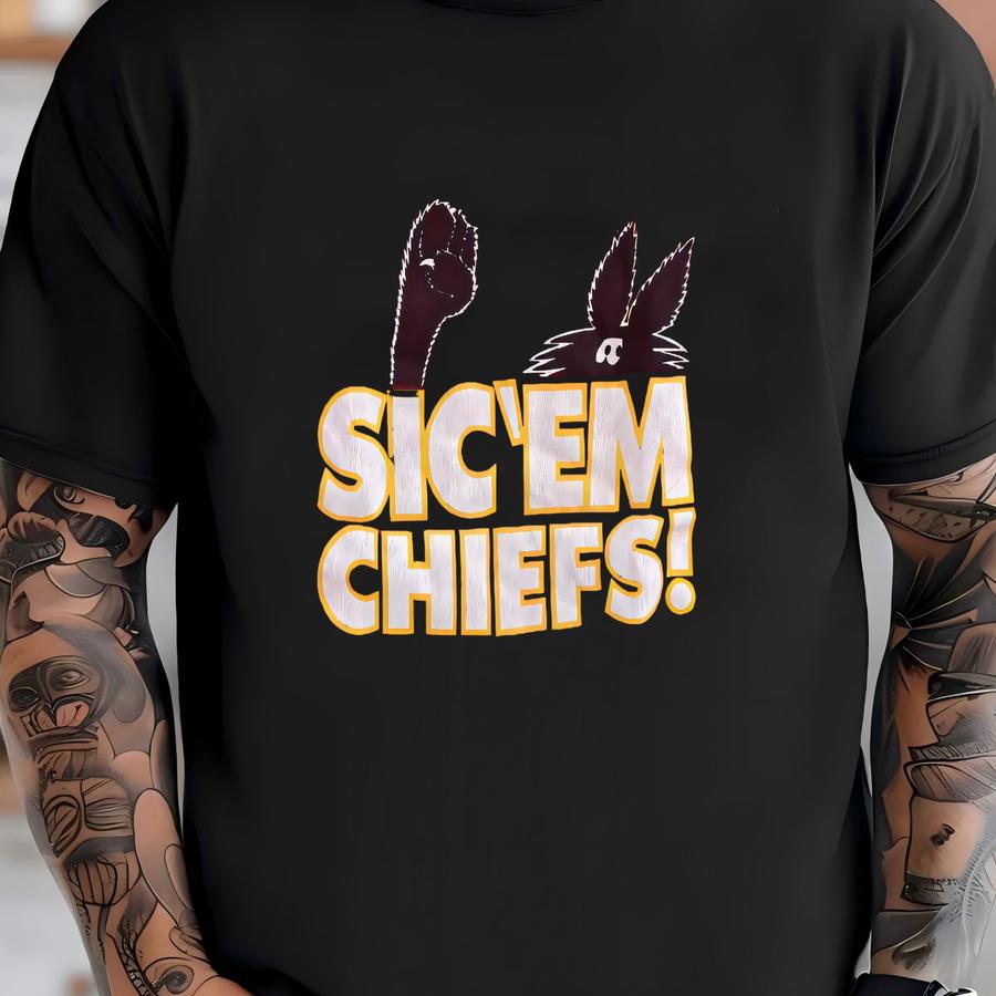 Vintage 1990s  Pullover Sweatshirt Size Large Sic Em Wolf Football Hipster Mahomes Kelce Starter T-shirt