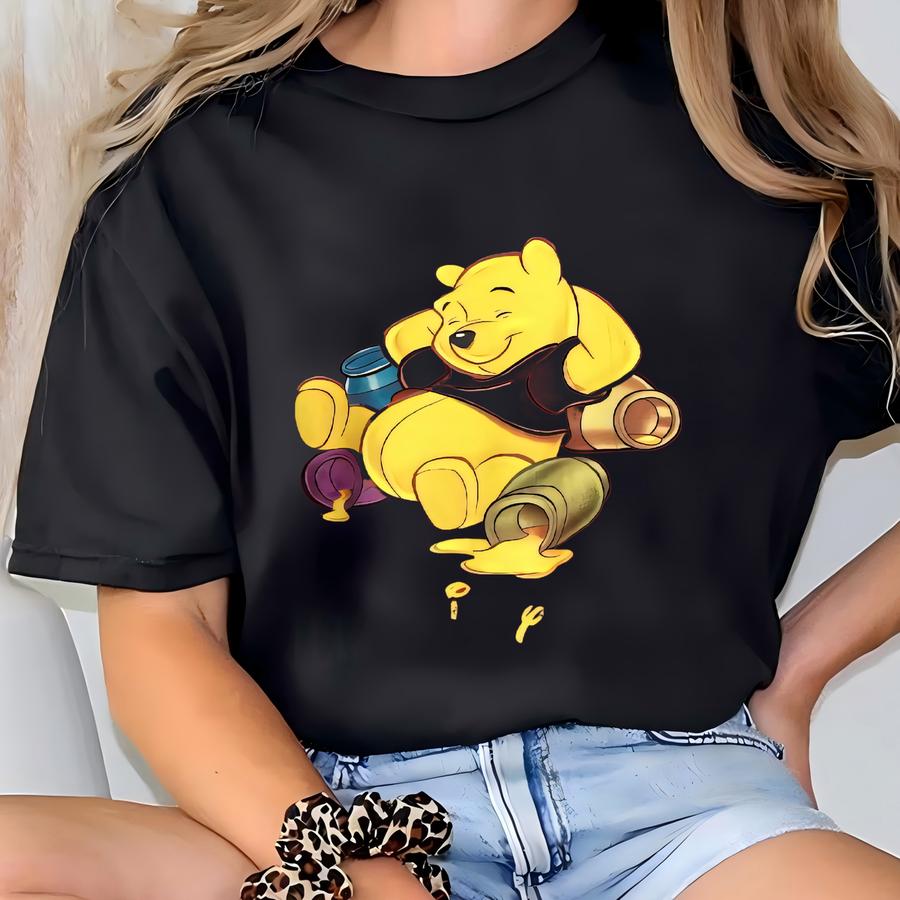 Vintage 90s Sweatshirt Large Pooh Bear Honey Cartoon Walt Pooh Crewneck Pooh Land Jumper Pooh Sweater Size L T-shirt
