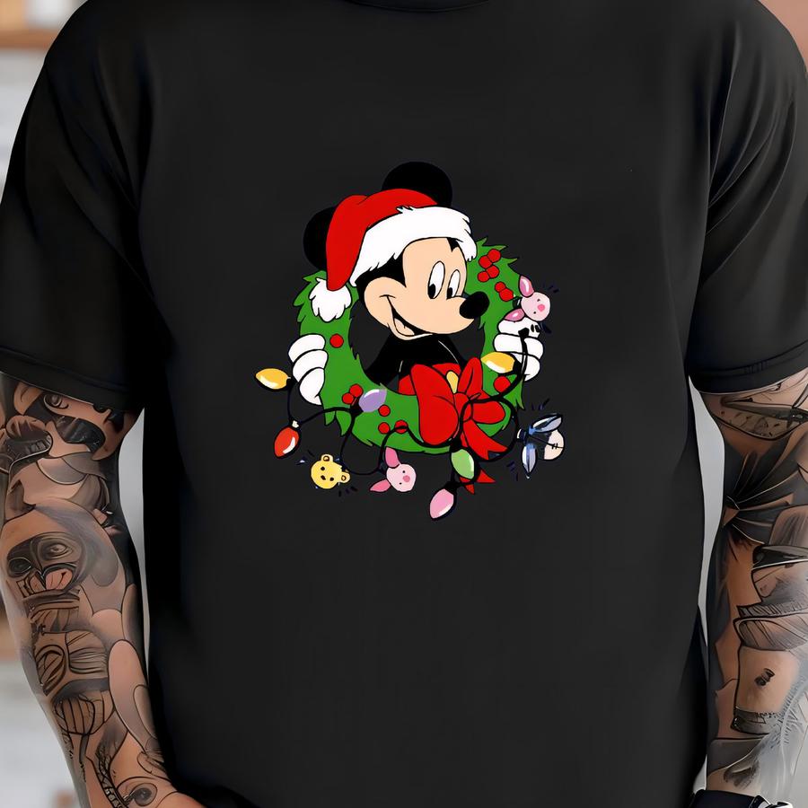 Christmas Cartoon Mouse Apron, Holiday Kitchen Gift With Santa Wreath Design T-shirt