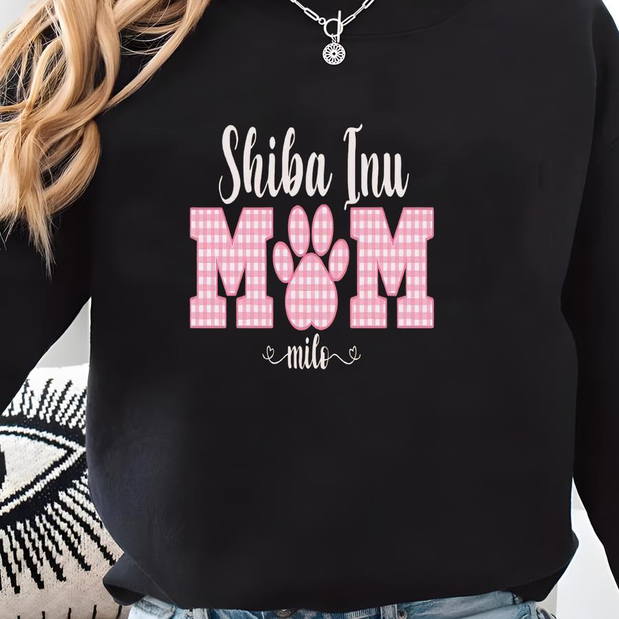 Shiba Inu Mom Sweatshirt With Dog's Name, Custom Shiba Inu Shirt, Dog Mama Gift For Mother's Day, Pink Gingham Pet Owner Apparel Sweatshirt