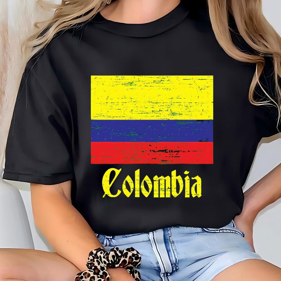 Colombian Flag Crewneck Sweatshirt - Soft, Durable Cotton Blend T-shirt