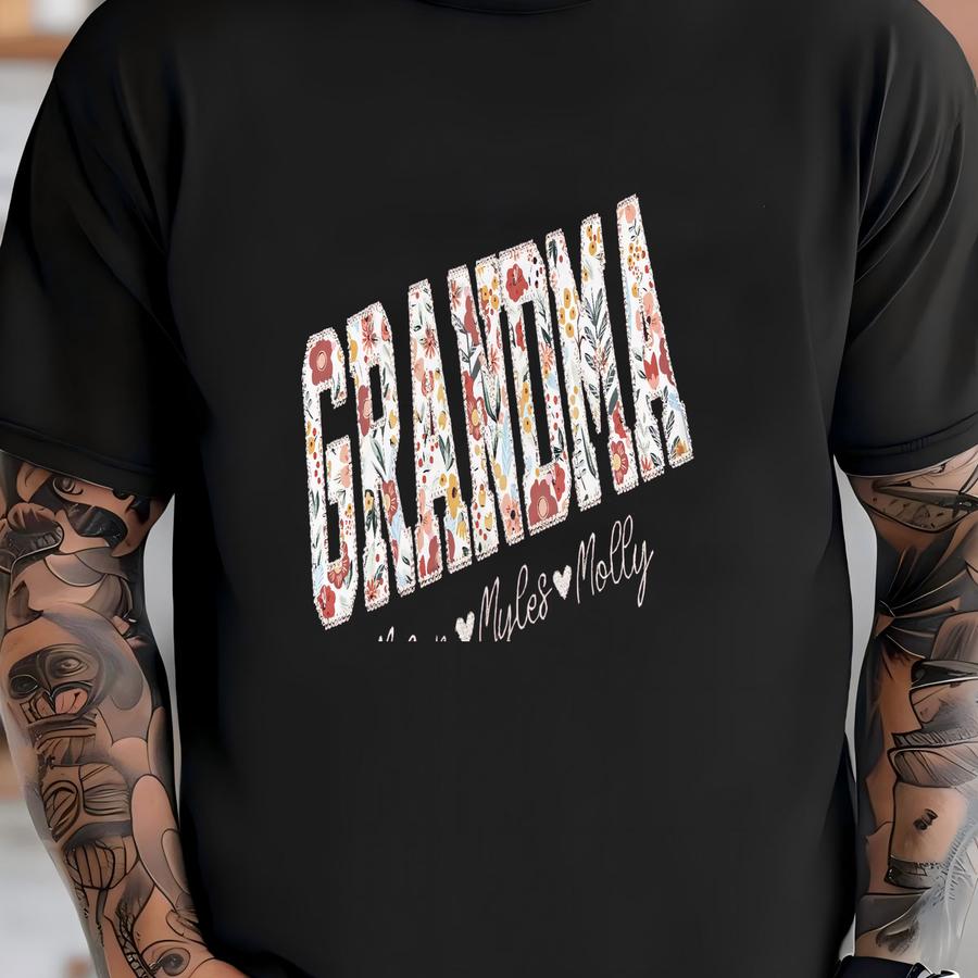 Grandma Sweatshirt, Custom Floral Pullover Crewneck, Cozy Gift For Grandma, Mother’s Day Sweatshirt, Pregnancy Reveal Outfit T-shirt