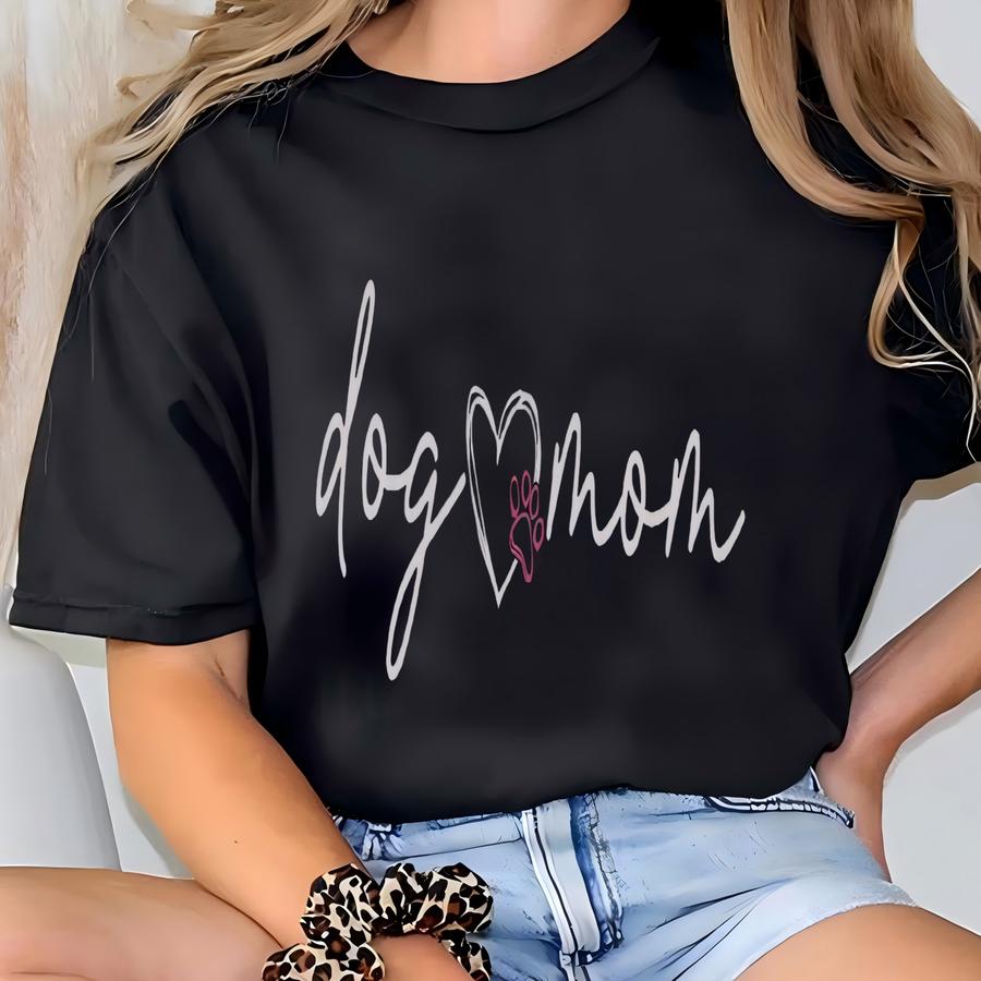 Personalized Dog Mom Shirt For Dog Owner, Custom Dog Mama Tee With Dog Name On Sve T-shirt