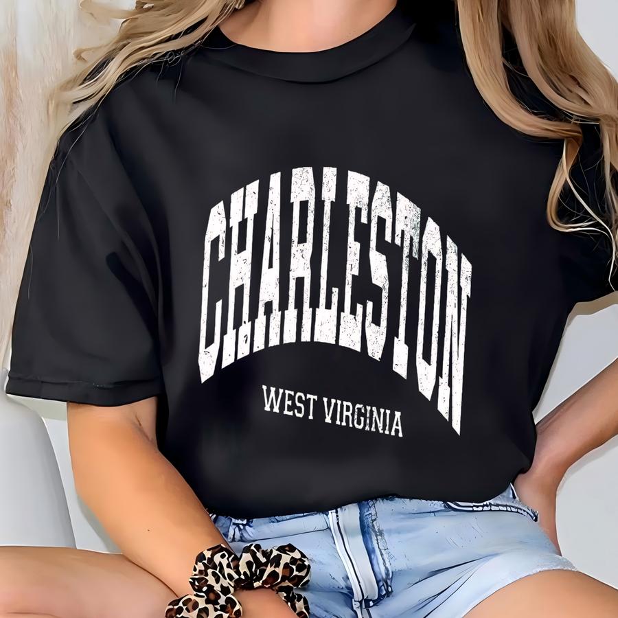Charleston West Virginia Tee: Vintage College Style Unisex Shirt T-shirt