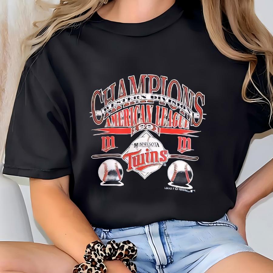 Vintage 1990s Minnesota Twins Hoodie - Mlb - Logo 7/ Size Xl T-shirt