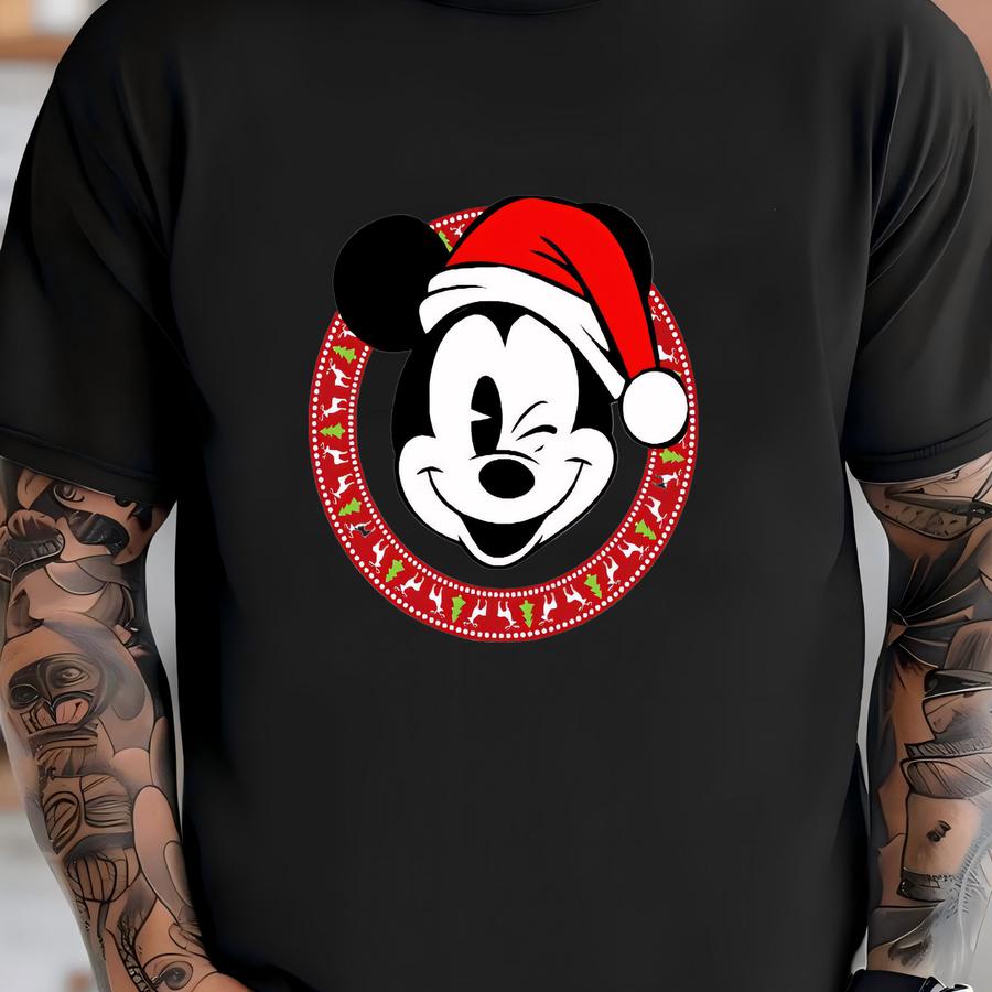 Winking Santa Sweatshirt, Cozy Holiday Hoodie For Fans T-shirt