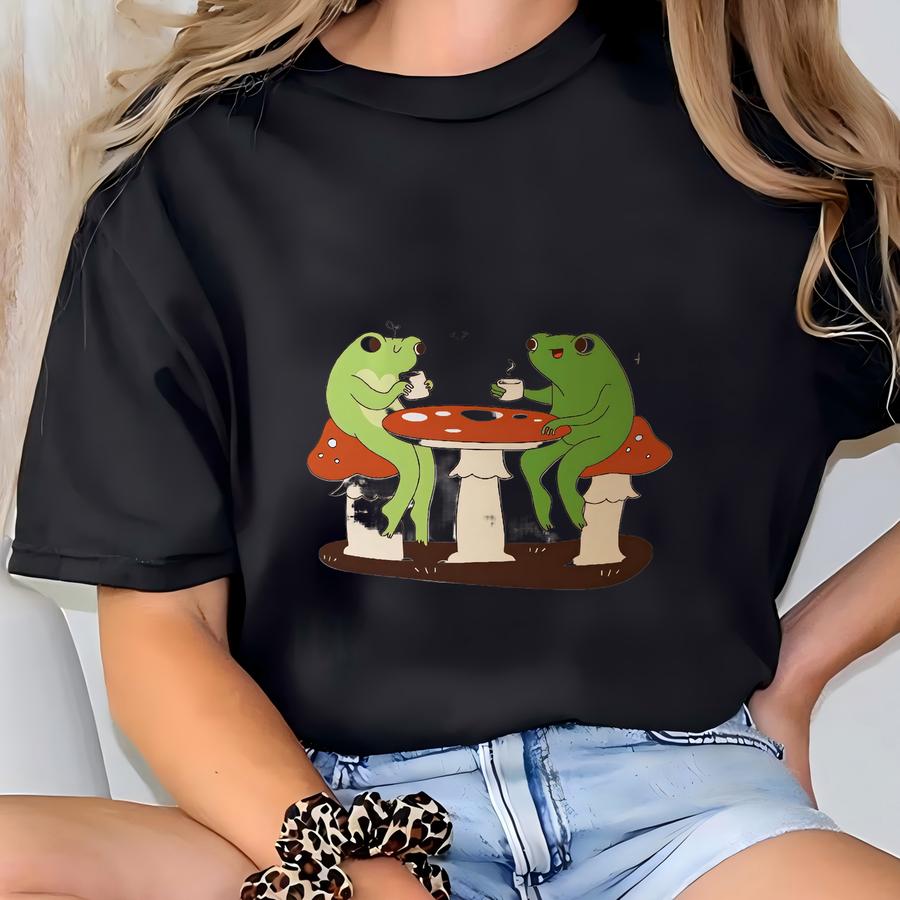 Cute Frog Couple Mug Coffee Buddy Gift Girl Frog Mug Funny Cottagecore Mug Goblincore Coffee Mug Goblin With Frog And Mushroom T-shirt