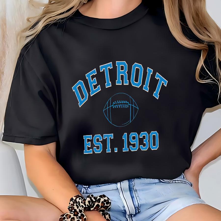 Detroit Football Long Sve Baby Tee For Women: Soft Athletic Gear T-shirt