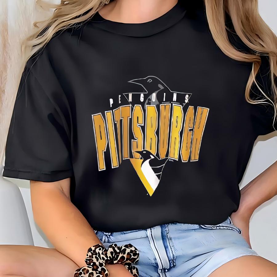 Vintage/ 1990s/ Pittsburgh/ Penguins/ / Cygnus Sportswear/ Black/ Hoodie (l) T-shirt