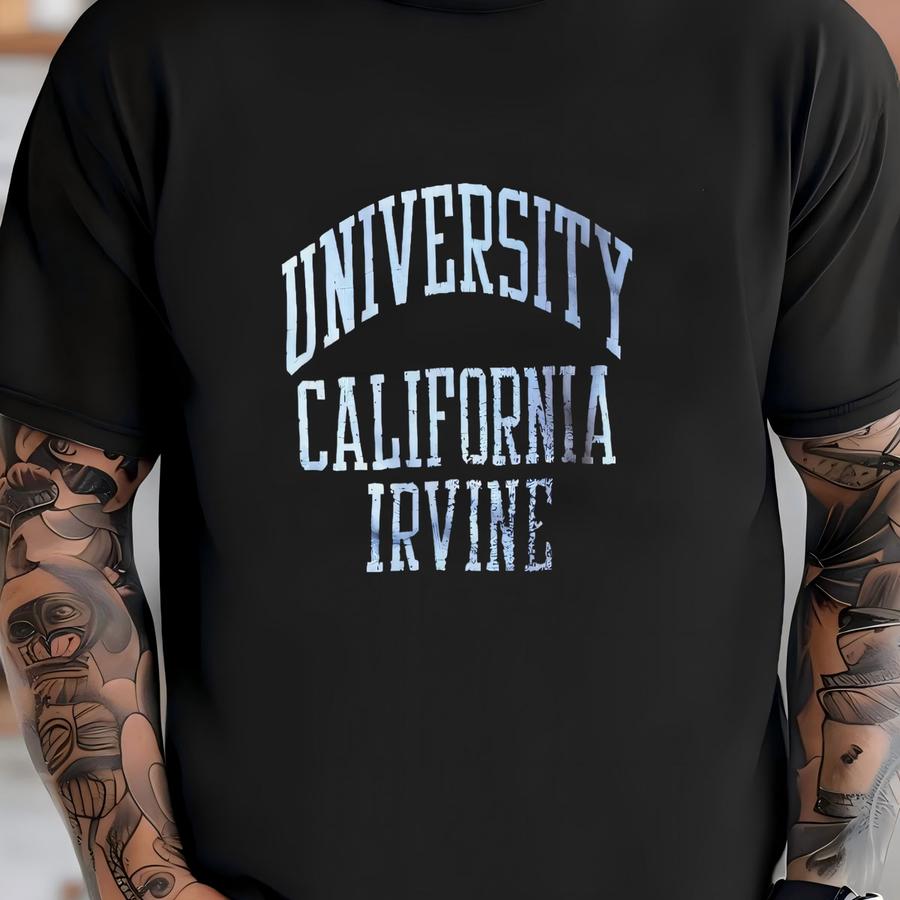 Vintage 1990’s Sunfaded California Irvine Univeristy College Sweatshirt. Made In Usa, Size Medium/large. T-shirt