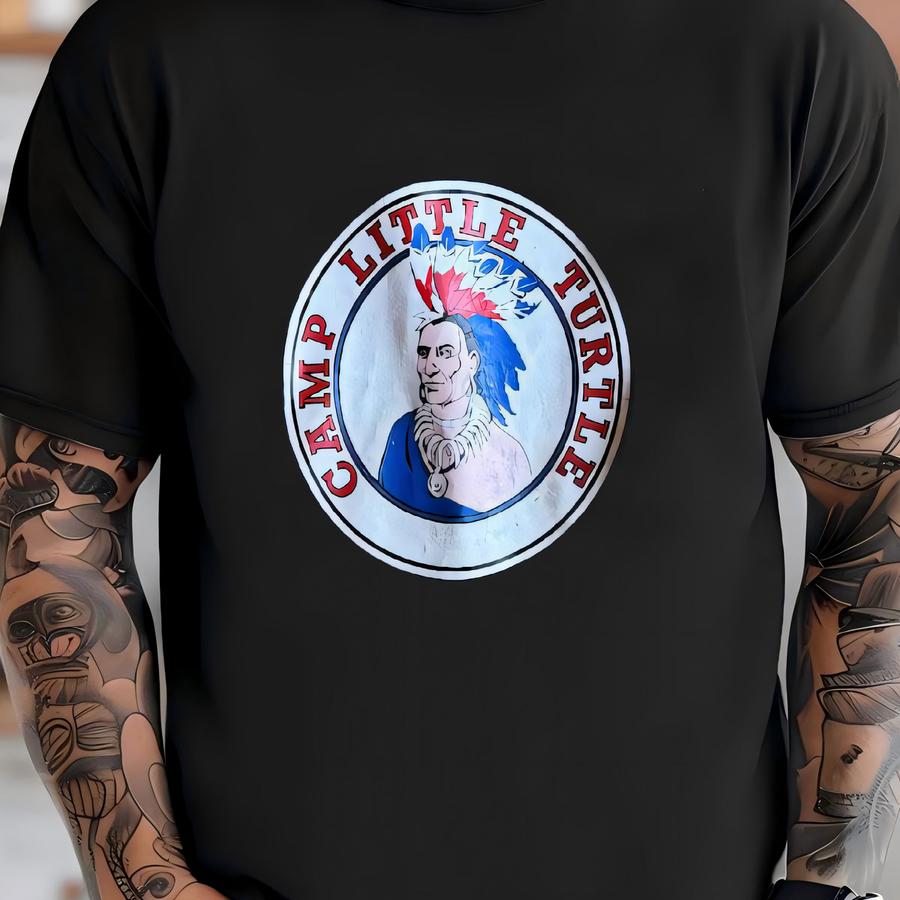 Vintage 1990’s Sunfaded Camp Little Turtle Navajo Native American Sweatshirt. Made In Usa, Size Xl. T-shirt