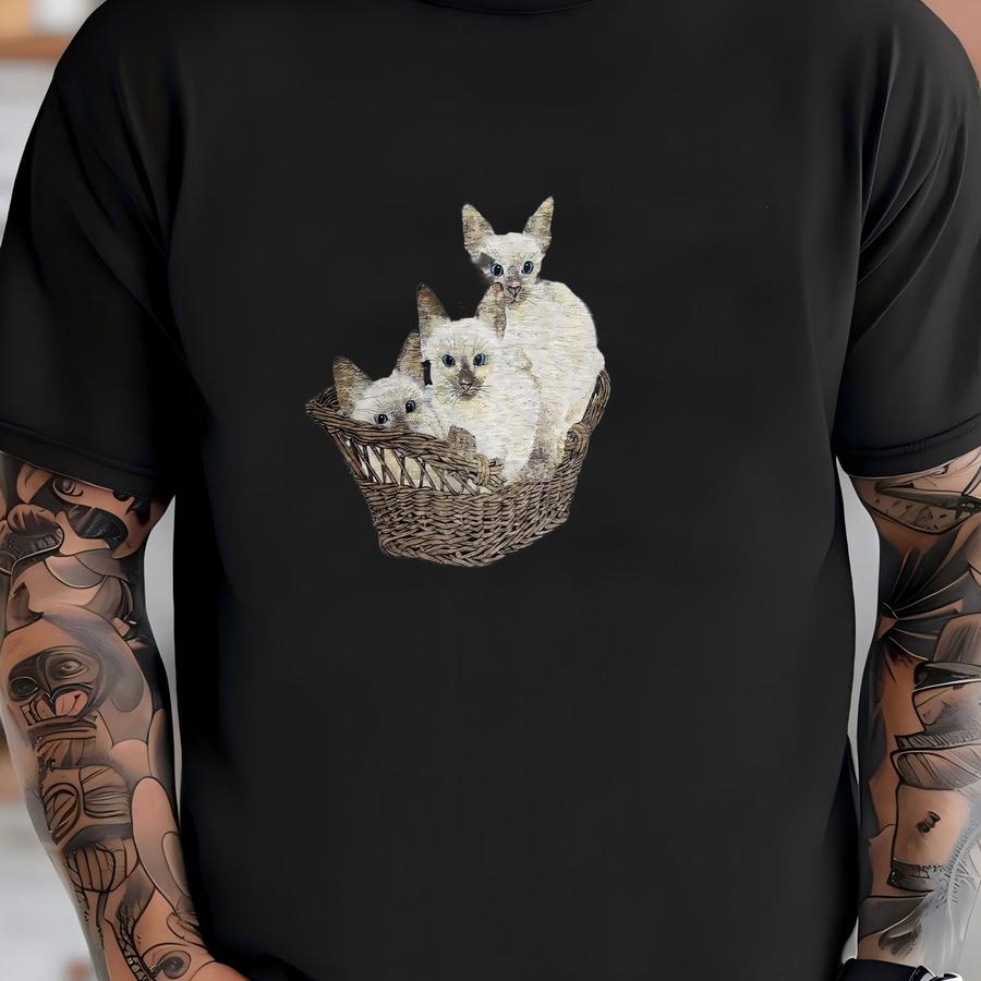 Vintage 1989 Siamese Cats In Basket Yarn Ball Artwork Animal Lover Graphic Tee Feline Pet Gift Kitten Collectible Soft Retro Shirt Size L T-shirt