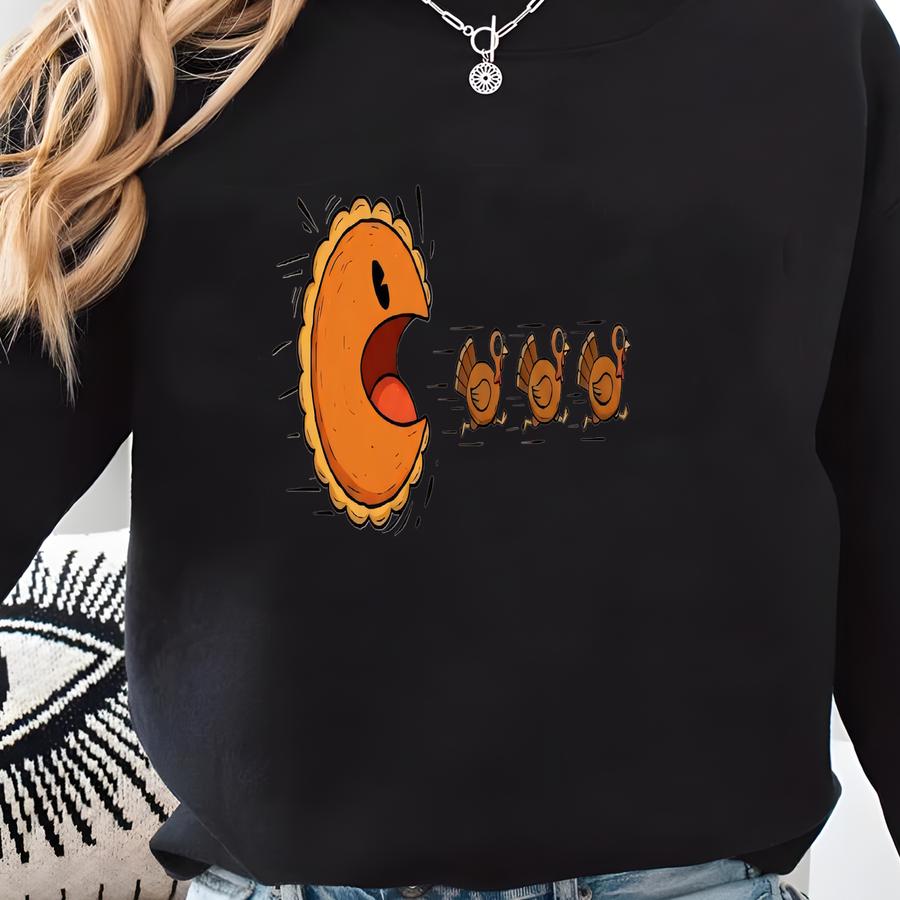Funny Thanksgiving Crewneck: Retro Gamer Pie Chase Sweatshirt Sweatshirt