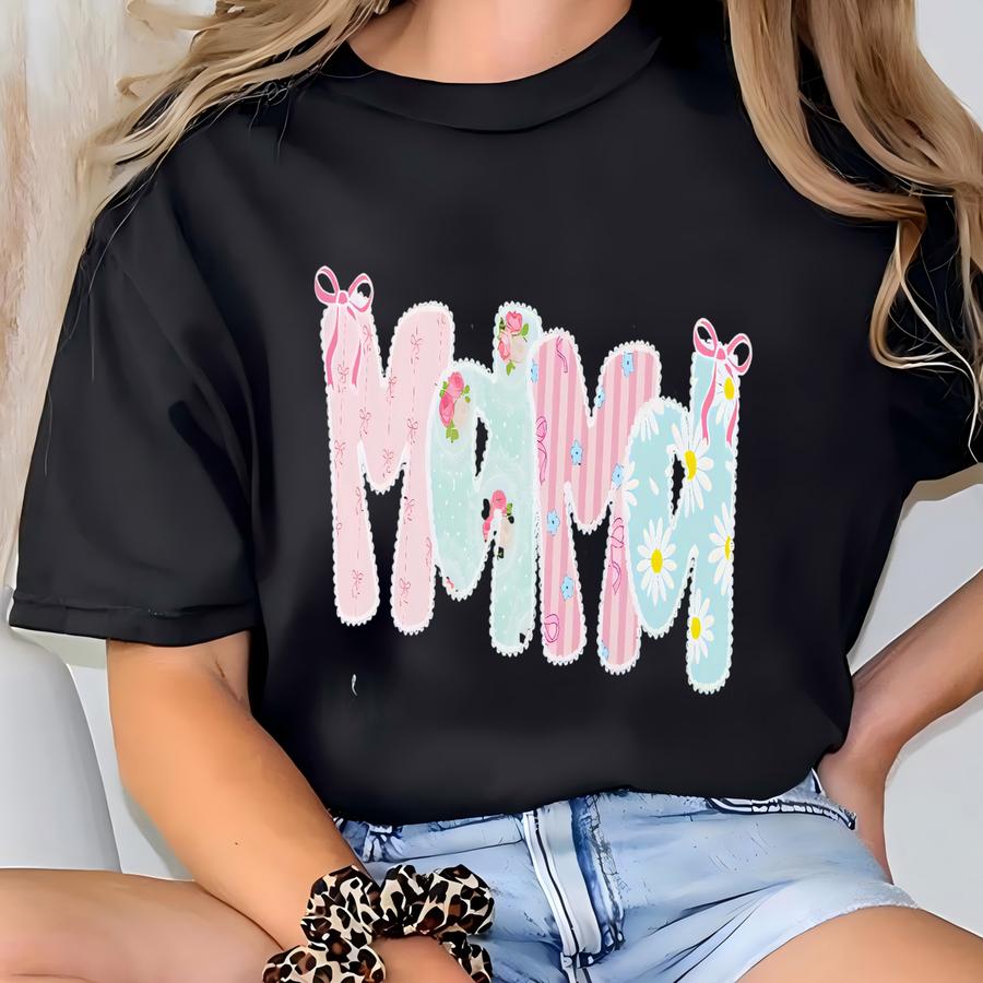 ® Personalized Mama Shirt With Kids Names, Custom Coquette Floral Mom Tee, Gift For Mom Or Grandma, First Time New Mom Gift T-shirt