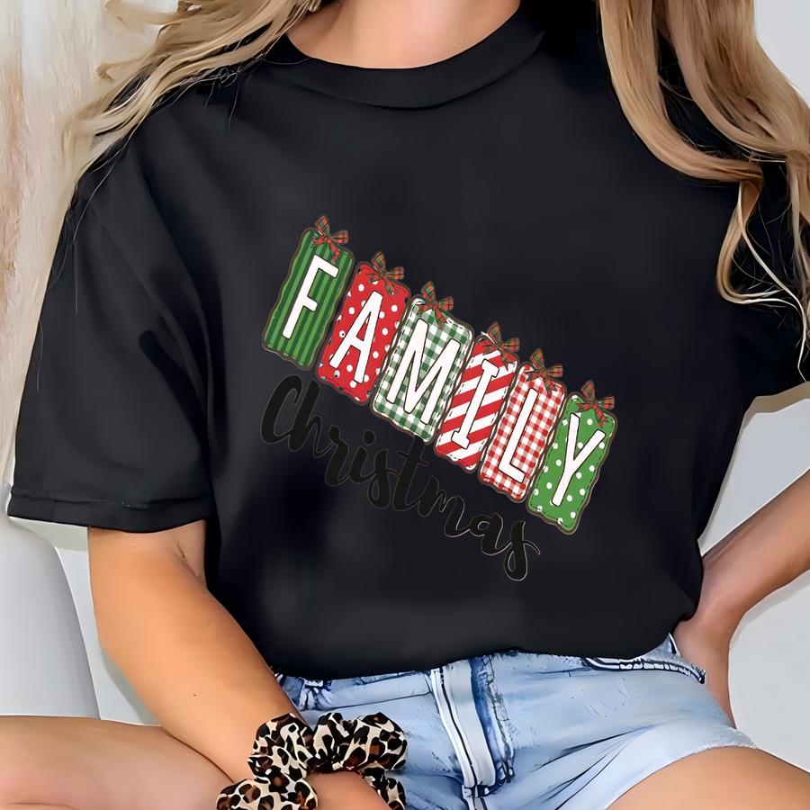 Personalized Name Family Christmas Sweatshirt, Matching Family Xmas, Custom Family Pj Sweatshirts, Retro Matching Xmas Tee, Family Xmas Tee T-shirt