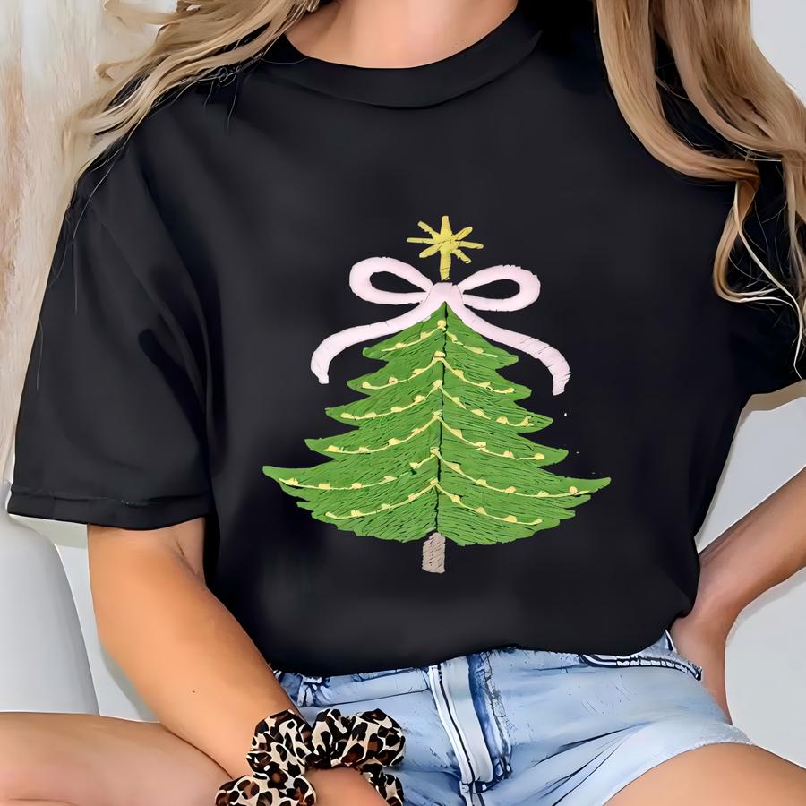 Christmas Tree Sweatshirt And Hoodie, Coquette Holiday Style, Christmas Bow Sweatshirt, Merry Christmas, Cute Holiday Sweater T-shirt