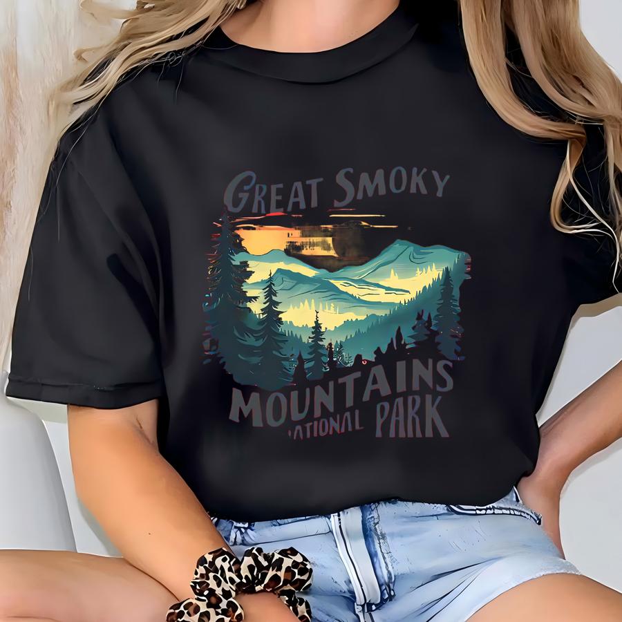 Vintage Great Smoky Mountains Sweatshirt, Tennessee Sweatshirt Great Smoky Mountains National Park Gifts Gatlinburg Shirt Hiking Souvenir T-shirt